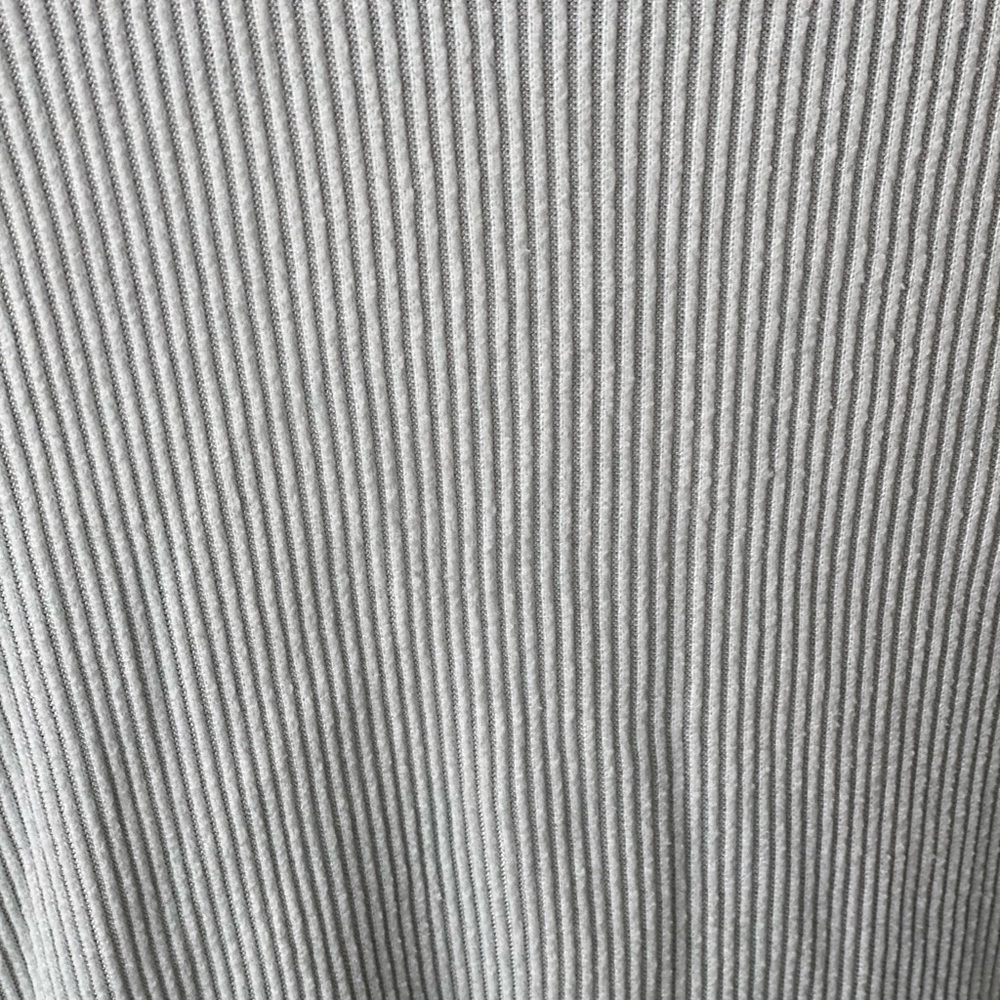 SO gray top - Picture 2 of 2